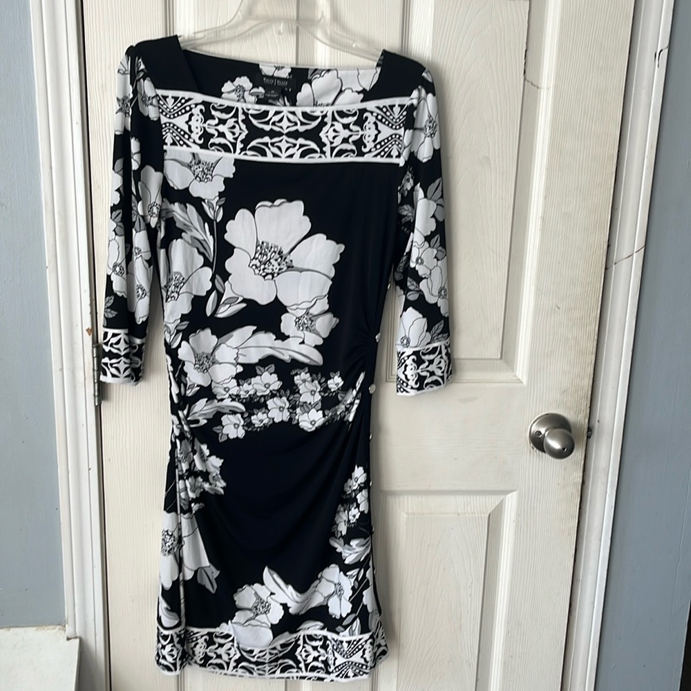 WHBM Floral Print Dress. Size medium